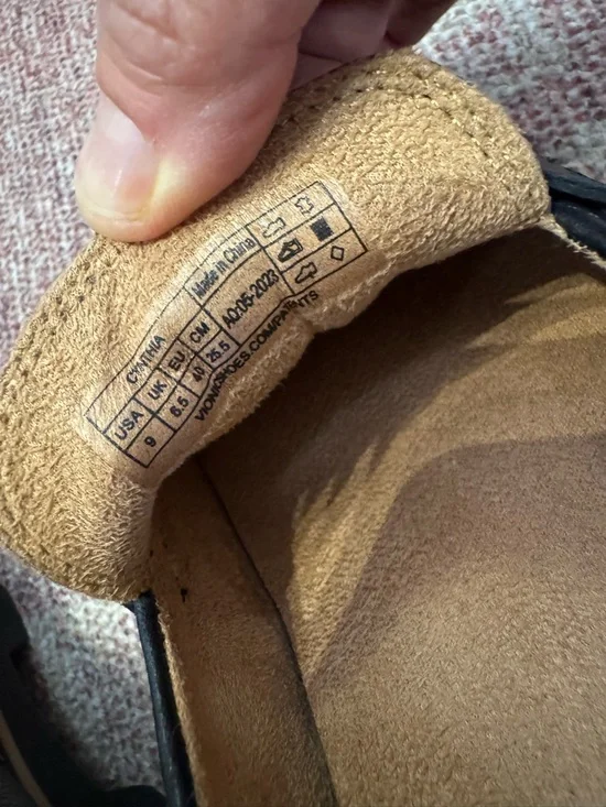 Vionic Cynthia chunky black loafer silver chain accent cinched heel  size 9 - Picture 6 of 9